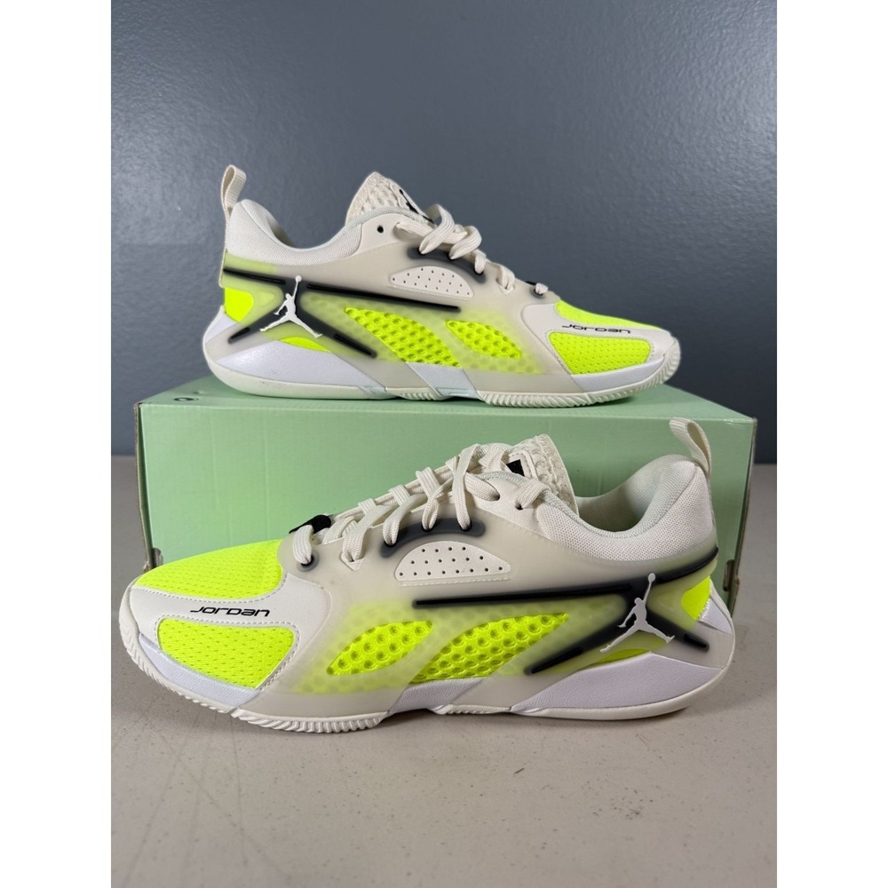 Jordan Heir Athletic Sneakers Men's 8.5 Sail/Black/Volt Lightweight Design